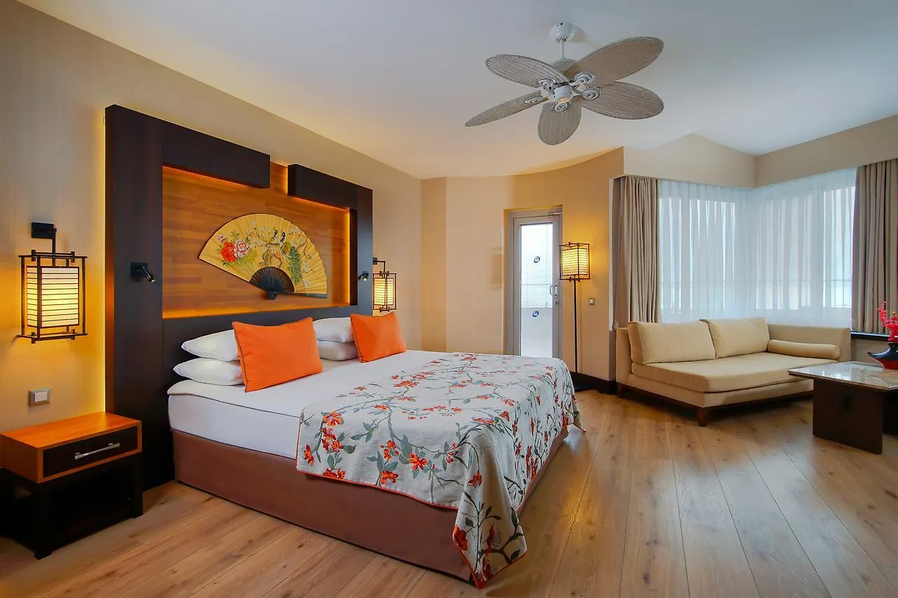 Limak Lara Deluxe Hotel & Resort Antalya