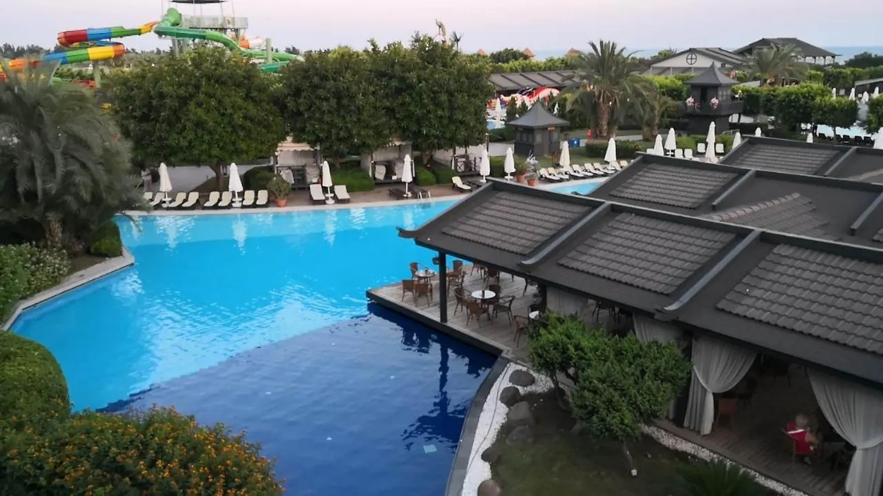 Limak Lara Deluxe Hotel & Resort אנטליה 5*,
