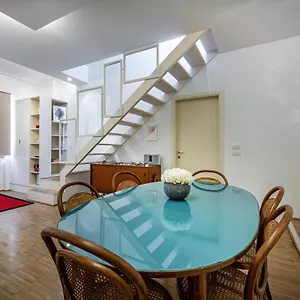 Yid Penthouse On River With Parking Apartment Florence