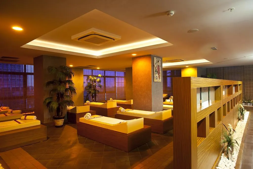 Limak Lara Deluxe Hotel & Resort Antalya