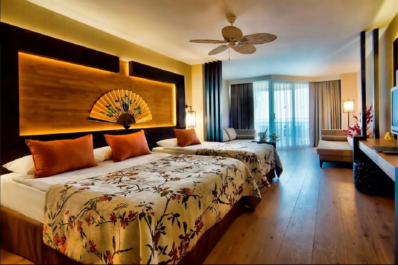 Limak Lara Deluxe Hotel & Resort Antalya